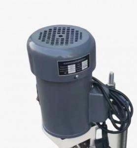 RealRez  RWMM 750W 
  Двигатель  
 Станок оснащен надежным двигателем, гарантирующим длительную бесперебойную работу  

