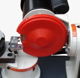 REALREZ JMY8-70 
  Оснащение  
 Алмазный шлифовальный диск (125 мм) гарантирует долгий срок службы  
