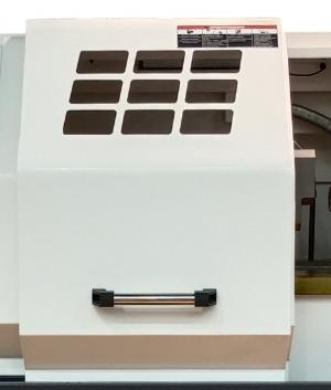 Realrez CK 6150 
  Защитный кожух  
 Зона обработки оснащена защитными кожухами 

