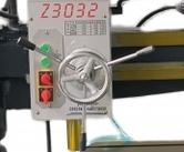 Z3032/1000 M 
  Эргономичные рукоятки  
 Особая обточка рукояток позволяет работать с большим комфортом, исключая мозоли и быструю усталость  

