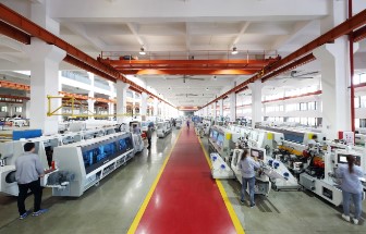 Nanxing NB875E  Профессиональная сборочная линия  Сборочная линия, является окончательным и важным этапом для стабильной работы станка  Опытные специалисты на профессиональных сборочных линии Nanxing начиная от станины и заканчивая небольшими элек...