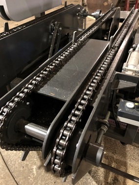 KRAFTER MULTI CROSS CUT  Подающий конвейер  Подача заготовок происходит при помощи конвейера с одинарной цепью (на первой и последней пиле) и сдвоенной цепью на центральных пилах  Цепь на конвейерах используется усиленная ПР-25 4 с максимальной на...