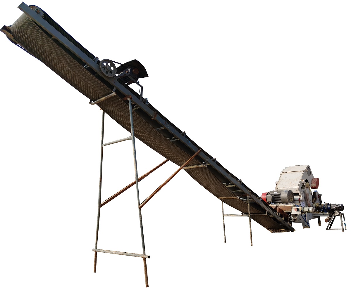 EcoWood 540/3-RS  Выгрузка щепы  Опционально для удобства последующего перемещения и накопления выгружной транспортер из шевронной ленты 