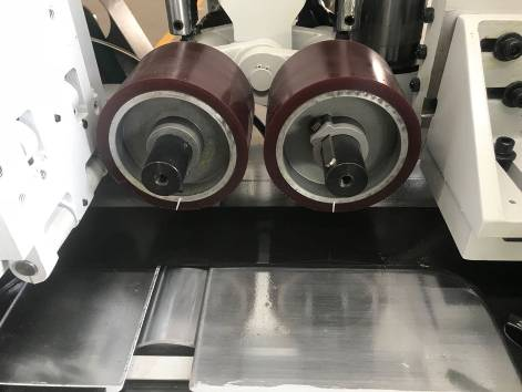 Beaver 626 BIG  Полиуретановые ролики  На выходе заготовку протаскивают полиуретановые ролики, не позволяющие повредить заготовку, и нижние приводные, гладкие ролики – 3 шт  Обеспечивается высокое качество обработанной поверхности 