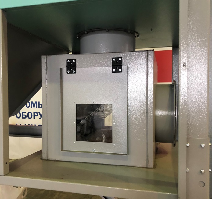EcoWood FPC-6500B  Сепаратор  Сепаратор установлен перед вентилятором для отделения крупных частиц  Продлевает срок службы фильтров и вентилятора  Улавливает твердые частицы размером 25 х 25 мм и крупнее  Для очистки сепаратора есть специальные кр...