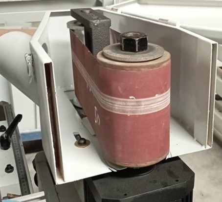 EcoWood W4  Универсальные шлифовальные узлы W  Шлифовальные узлы с гибкими настройками и возможностью наклона ±90°  На узлы могут быть установлены различные виды шлифовального инструмента в зависимости от задачи (узел при этом не меняется): Шлифов...