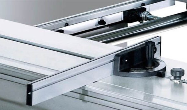 Filato EXPERT 3200 Max  Дополнительный упор  В базовую комплектацию входит дополнительный упор для угловых резов 
