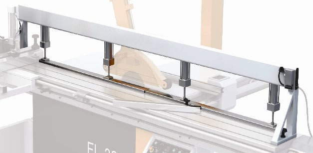 Filato 3200 COMFORT  Пневматическая прижимная балка  Обеспечивает точный раскрой крупноформатных листов, а также исключение возможных дефектов- сколов и отклонения от размеров 