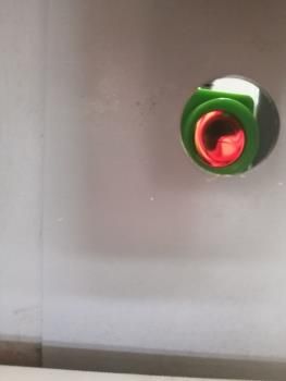EcoWood InterCut 3200A  Система безопасности  Инфракрасные датчики позволяют блокировать движение ножа при попадании посторонних предметов в зону резания  Включение рабочего цикла происходит только при нажатии кнопок двумя руками 