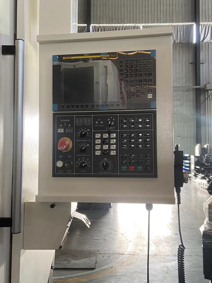 KMT KHM 63  Система ЧПУ FANUC 0i-MF (тип 1)  В базовой комплектации обновлённая система ЧПУ FANUC 0i-MF (тип 1):
