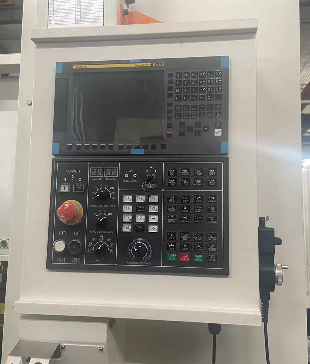 4-  Система ЧПУ Fanuc  В базовой комплектации устанавливается обновлённая система ЧПУ FANUC PLUS 0i-MF (5), LCD монитор 10,4 дюймов c manual guide на русском языке 