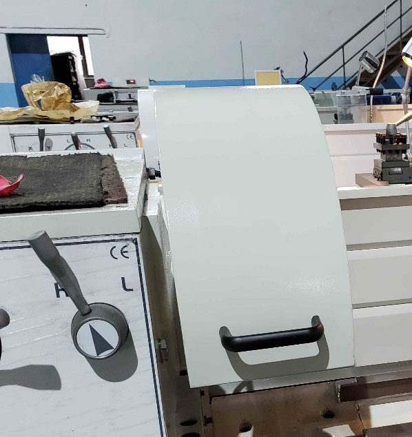 KMT KY50B 1500  Защитный кожух патрона  Защитный кожух патрона обеспечивает безопасность оператора при проведении токарных работ 