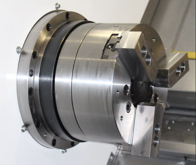 KMT KTL 56/500 Fanuc  Гидравлический 3-х кулачковый патрон  Гидравлический патрон Autogrip (Тайвань), применяется для зажатия заготовки в процессе обработки  Возможна установка патрона с различным размером по требованию пользователя 