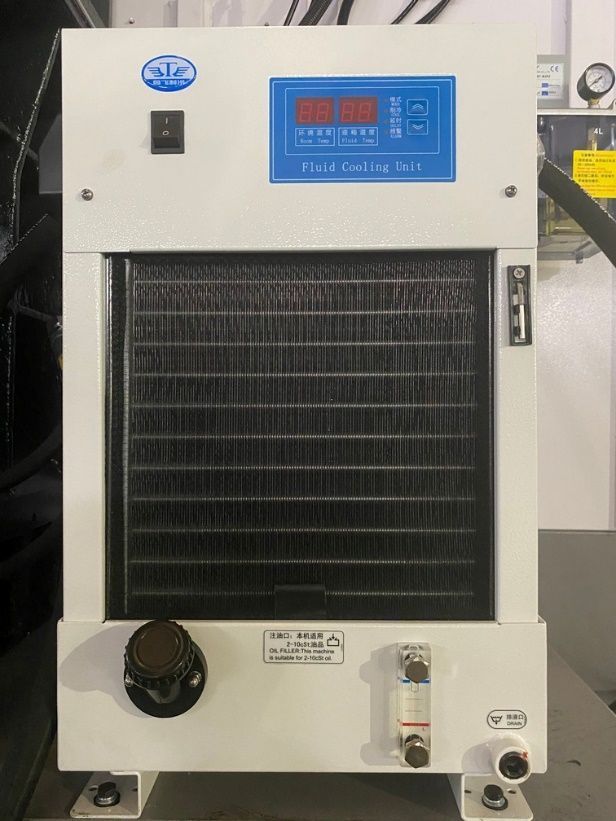 KMT KVL 1260A  Масляное охлаждение шпинделя  Система масляного охлаждения с динамическим контролем температуры предотвращает перегрев и температурную деформацию шпинделя, гарантируя точность обработки и длительный срок его службы  Особенно важно п...