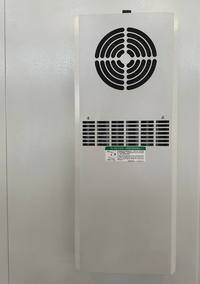 KMT KVL 1055 Fanuc  Теплообменник электрошкафа  Теплообменник электрошкафа обеспечивает охлаждение компонентов электрошкафа при работе оборудования в двух-трех сменном режиме  Компенсирует перепады температур в цехе, особенно при превышении темпер...