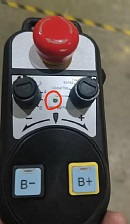 Nanxing NB860EC  Сервисный пульт  Предназначен для настройки станка и позволяет оператору запускать и останавливать станок на любой стадии обработки детали 