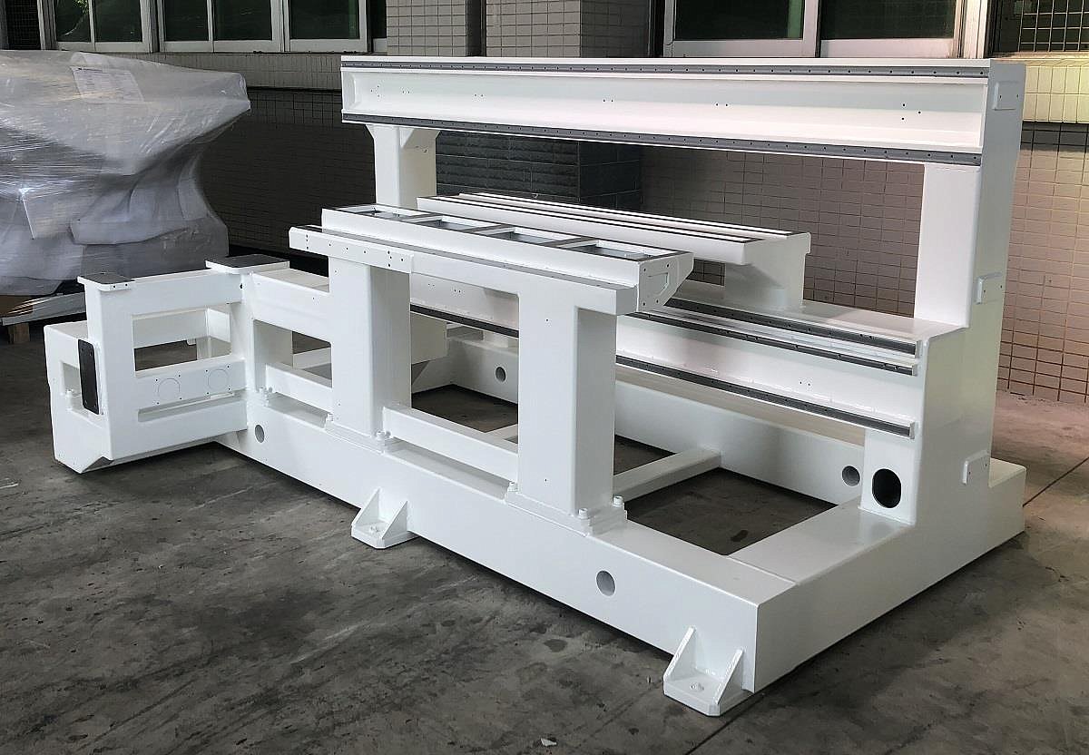 Nanxing ND612S  Станина  Станина спроектирована как единая органическая конструкция высокой жесткости, с использованием самых современных методов компьютерного моделирования  Детали станин из толстостенного проката, изготавливаются путем лазерной ...