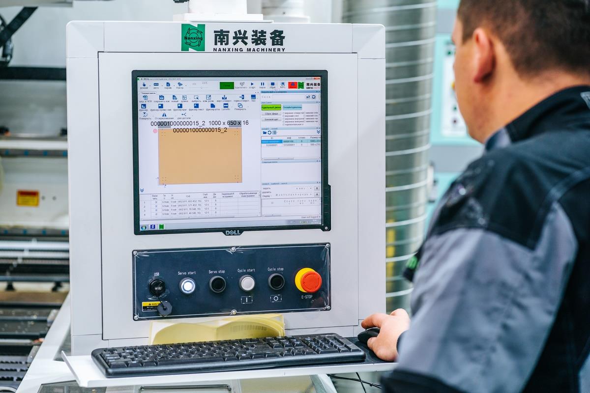 Nanxing N  Система управления и программное обеспечение  Система контроля - стойка SYNTEC на базе ОС WINDOWS  На сегодняшний день наиболее сбалансированная и понятная для освоения операторами стойка  Штатное программное обеспечение PCDrillCAM - пр...