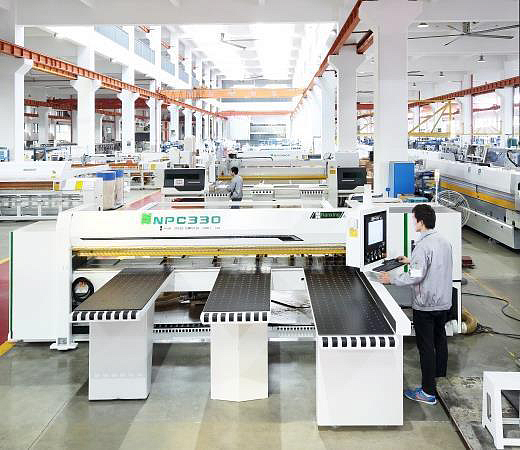 Nanxing NPL 380D  Конвейерный способ сборки станков  Сборка станков производится конвейерным способом высококвалифицированными специалистами  Отладку системы ЧПУ выполняют узкоспециализированные профессионалы высочайшего класса  Такая схема гарант...