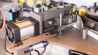 Filato OPTIMA 264L  Гильотина  Встроенная гильотина на пневматическом цилиндре с электрическим переключателем, рассчитан для высокой производительности 