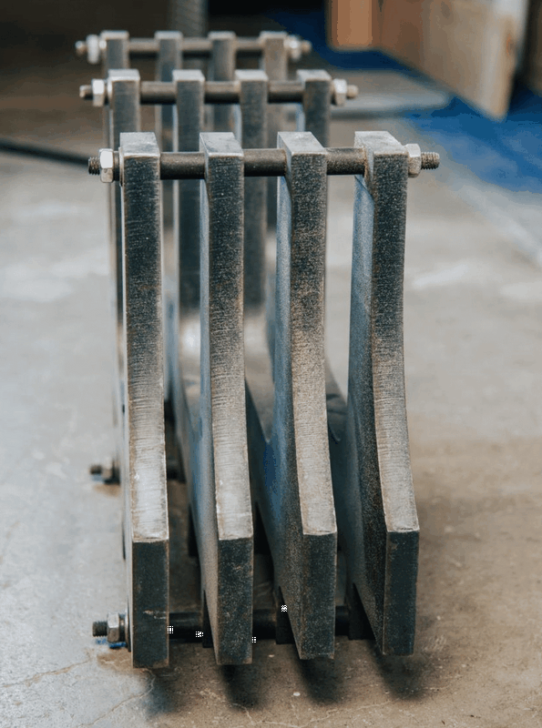 QUADRO FRAME SAW FR-20-25  Многоканальная направляющая 