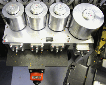Filato FL 4000-2 PRO  Пресс группа  Состоит из одного подающего ролика большого диаметра 100 мм и трех до прессовочных Ø68 мм роликов (конус-обратный конус) обеспечивают надежную фиксацию кромочного материала на торец заготовки Регулировка площадк...
