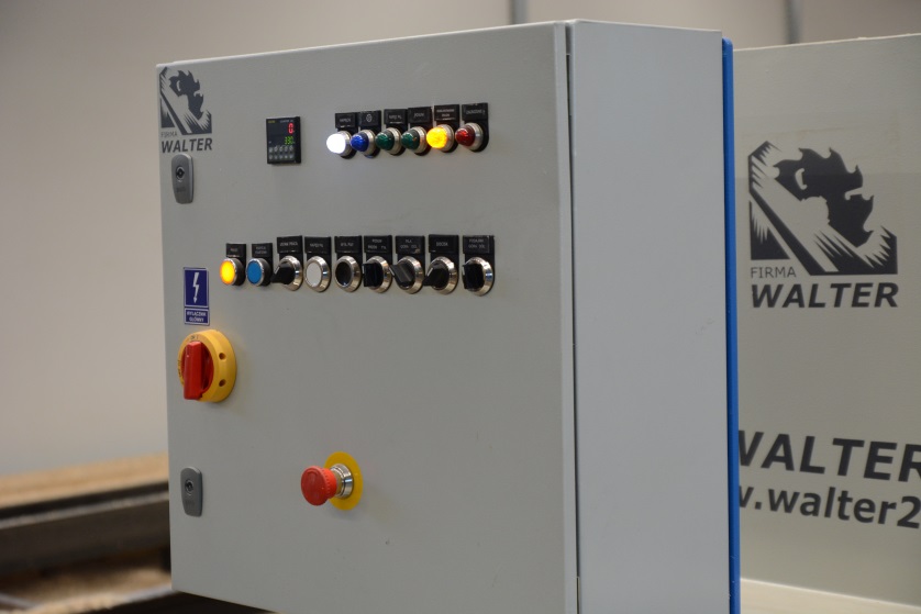 Walter PF 700 KBA  Управление  Удобный и понятный пульт управления, позволяет оперативно управлять всеми функциями станка 