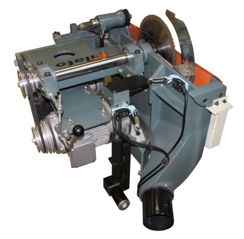 Filato FL-3200B  Уникальный пильный узел  Полный аналог Altendorf F-45 (до 2006 г в ), литой, массой порядка 250 кг, обладает феноменальной виброустойчивостью и жесткостью  Длинный вал на разнесенных подшипниковых опорах имеет высочайшую сопротивл...