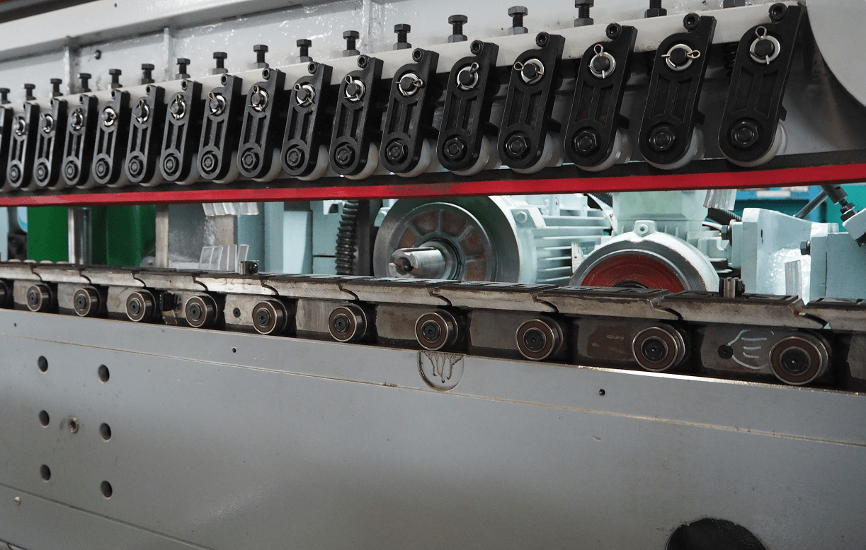 Beaver 6025M  Конструкция конвейера  Мощная конструкция системы подачи: