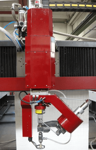 Waterjet Corp SUPREMA PRATICA FB 510  3D 5-ти осевая голова с интеллектуальной компенсацией конусности  Эксклюзивная трехмерная система объемной обработки, способная к самонастройке и поддержанию сенсорным зондом автоматического постоянного рассто...