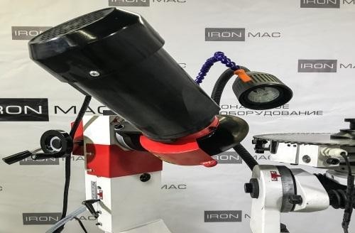 IRONMAC 600A  Настройка углов заточки  Настройка углов заточки осуществляется по шкале  Удобная настройка углов заточки обеспечивает быструю подготовку станка к работе 