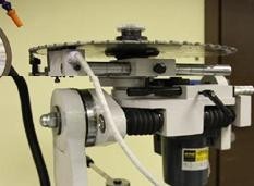 IRONMAC 600A  Позиционирование пилы  Позиционирование пилы осуществляется при помощи фланца большого диаметра и опоры с встроенным электромагнитом, тем самым исключается прогиб пилы  Переход с одного посадочного диаметра на другой осуществляется з...