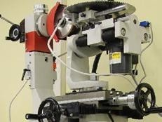 IRONMAC 600A  Настройка диаметра  Удобная настройка диаметра пил обеспечивает быструю подготовку станка к работе и делает станок более универсальным  Затачиваемая пила настраивается на диаметр при помощи маховика и винтовой пары (винт-гайка)  Макс...