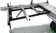Nanxing MJ1132G  Конструкция форматного стола  Усиленная конструкция форматного стола на каретке позволяет надежно базировать крупногабаритные детали, что дает высочайшее качество и геометрию распила 