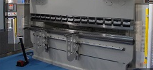KMT KPA 125-2500  Световая система защиты фронтальной зоны пресса 