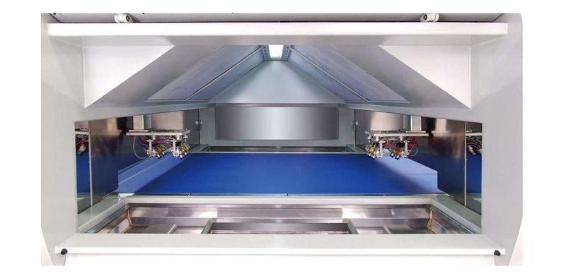 RICHFRUITS MH-7413 x 2DS c  ОКРАСОЧНАЯ КАБИНА ЗАКРЫТОГО ТИПА           Электросварная конструкция из окрашенных порошковым способом металлических панелей, сервисная дверь с окном, внутреннее освещение кабины   				 