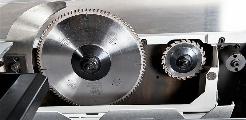 KDT KS-132C Plus  ЗАМЕНА ПИЛ   		  Удобная настройка и замена пил при помощи рожкового ключа (не шестигранник, т к  он забивается пылью и осложняет процедуру)   		 