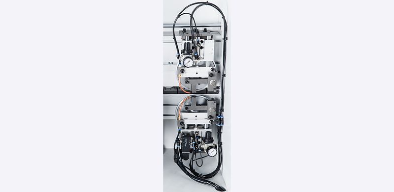 KDT KE-496GH  ПЛОСКАЯ ЦИКЛЯ           Плоская цикля оснащена двумя твердосплавными прямыми ножами (клеевая цикля), которые осуществляют обработку кромки в стыках с деталью  Это операция удаляет излишки клея и микронеровности на швах в местах прикл...