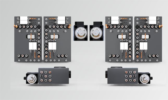 KDT KD-812A  КОМПОНОВКА ВЕРХНЕЙ И НИЖНЕЙ СВЕРЛИЛЬНЫХ ГРУПП     			 Верхняя группа:      64 вертикальных сверла (16*4шт )     24 горизонтальных сверла (6*4шт )     2 фрезерных узла по 5 5 кВт        Нижняя группа:      18 вертикальных сверла (9*2шт...