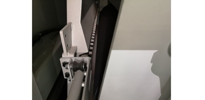 MMS A6 MMK213B-RR 
 ОЧИСТКА АБРАЗИВНОЙ ЛЕНТЫ 
Повышает качество обработки продлевает срок службы абразивных лент 