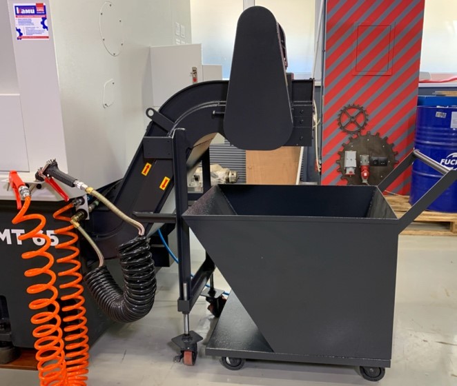 IRONMAC ITX-65M/1250  Конвейер для удаления стружки  В стандартной комплектации встроен ленточный конвейер производства для удаления стружки  Эффективно удаляет стружку из зоны резания и позволяет работать на станке без остановок на обслуживание  ...