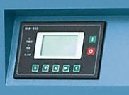 Comaro SB 11-10  Удобное управление  Контроль рабочих параметров осуществляется при помощи русифицированного LCD дисплея Comcon 200, что обеспечивает комфорт в работе 