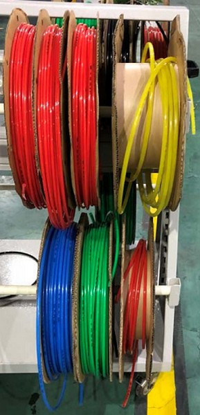 SPITZEN SMX-500  Воздушные трубки  Воздушные трубки SMC (Япония) или LEGRIS (Франция)  Трубки разного назначения имеют разные цвета, что удобно при обслуживании 