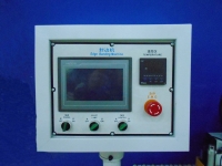 LTT-220PA Пульт управления  Управление станком осуществляется с эргономичного выносного пульта с ж/к экраном 