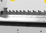 HW1830x3.5 
  Сегментальная прижимная балка  
 Предназначены для изготовления изделий, линии изгиба в которых не параллельны  К ним относятся любые коробчатые конструкции и конструкции сложной пространственной геометрии  
