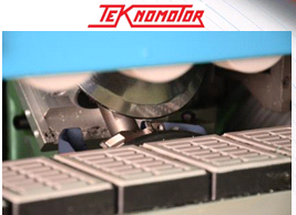 ADVANTAGE 5000RF SERVO  Узел фрезерования свесов кромки 
 Узел расположен независимо на станине  Оснащен двумя высокочастотными двигателями TEKNOMOTOR (Италия) по 0,55 кВт и частотой вращения 18 000 об/мин  Диапазон обрабатываемой кромки по толщи...