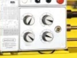 Корвет 601  Безопасная эксплуатация  С помощью коробки скоростей оператор выставляет наиболее подходящий режим автоматической подачи заготовок для удобной и безопасной работы без необходимости контакта с режущими элементами станка 