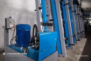 SL Многопоточная гидростанция с регулировкой давления позволяет разделять пресс на шесть зон склеивания  Автоматическое поддержание давления во время работы гидростанции 