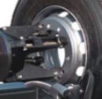 AE&T МТ-290  Надежная фиксация колеса  Четыре универсальных зажима обеспечивают надежную фиксацию колеса в процессе работы 