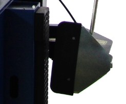 AE&T М-203ВР2  Бережный отжим  Отжимная лапа полуавтоматического шиномонтажного стенда с рукой 380В AE&T M-203BP2 оснащена специальной резиновой накладкой, которая предотвращает повреждение диска 
